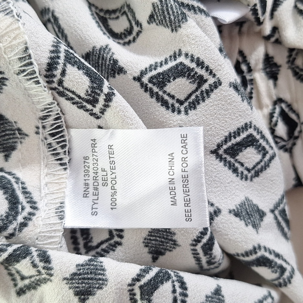 DR2 Black and Cream Shorts Geo Print - Picture 7 of 8